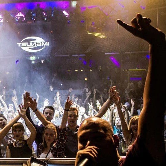 DJ Feel King, DJ Valais